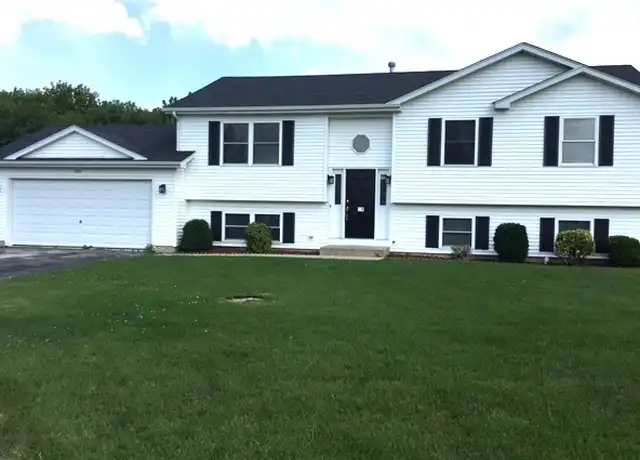 Property at 5925 Bluegrass Trl, McHenry, IL, 60050, 3 beds, 2 baths, [object Object]