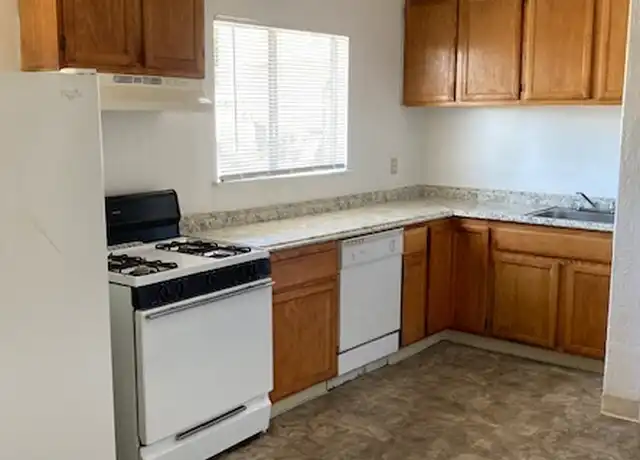 Property at 8714 MacArthur Blvd, Oakland, CA, 94605, 3 beds, 1 bath, [object Object]