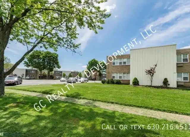 Property at 229 Uteg St Unit 4, Crystal Lake, IL, 60014, 2 beds, 1 bath, [object Object]
