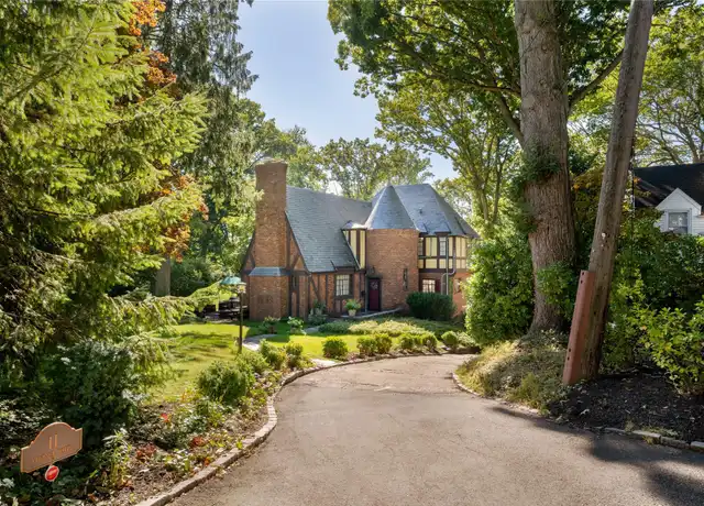 Property at 11 Chelsea Dr, Port Washington, NY, 11050, 4 beds, 3.5 baths, [object Object]
