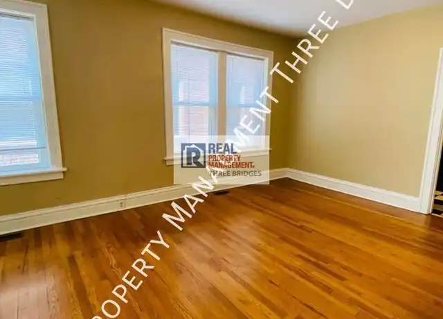Property at 900 Eastgate Ave Unit 1N, University City, MO, 63130, 2 beds, 1 bath, [object Object]
