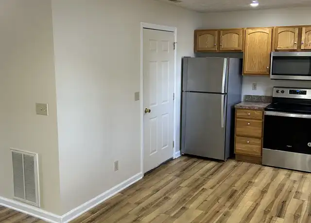 Property at 6800 Lexington Dr Unit Po Box 912, Newburgh, IN, 47630, 2 beds, 1 bath, [object Object]