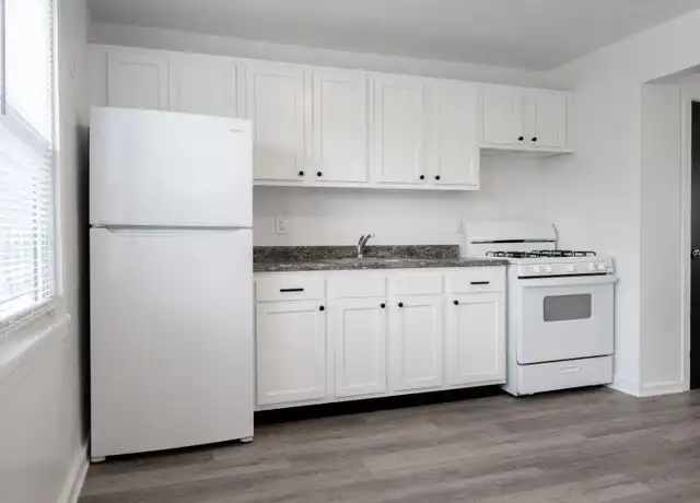 Property at 47 Midland Heights Cir Unit MHH-47B, Midland, PA, 15059, 3 beds, 1 bath, [object Object]