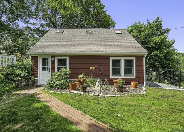 Photo of 39 East St Unit 2, North Grafton, MA 01536