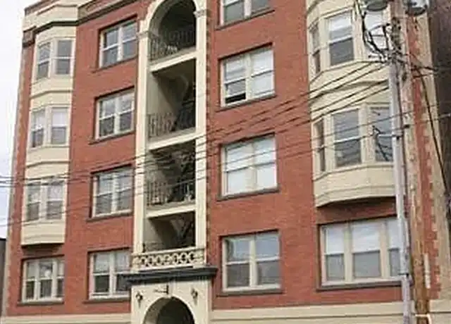 Property at The Summit Arms Apartments - 1512 Summit Ave, Seattle, WA, 98122, 2 beds, 1 bath, [object Object]