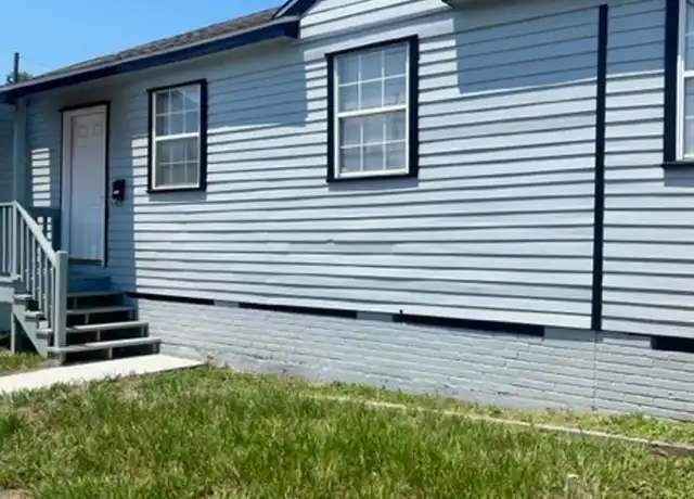Property at 5501 Cameron Blvd Unit B, New Orleans, LA, 70122, 3 beds, 2 baths, [object Object]