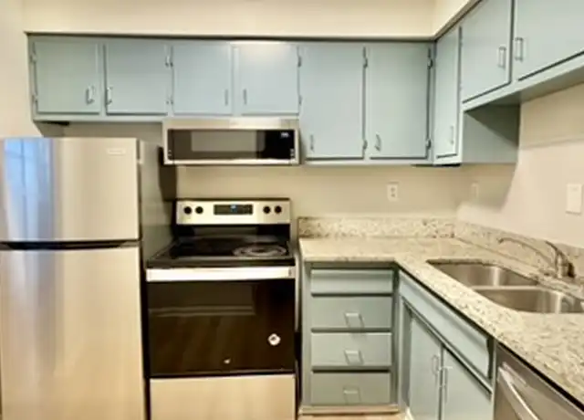 Property at 163 Lakeshore Dr Unit L01, Lexington, KY, 40502, 2 beds, 1 bath, [object Object]
