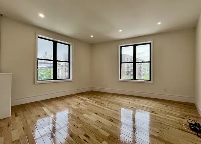 Property at 935 Saint Nicholas Ave Unit 4C, New York, NY, 10032, 2 beds, 1 bath, [object Object]