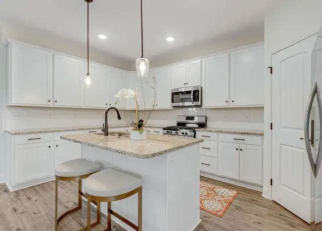 Photo of 1019 Beech Tree Cv, Maryville, TN 37801