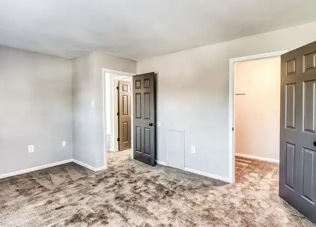 Property at Carriage Park Apartments - 300 Chatham Park Dr, Pittsburgh, PA, 15220, 2 beds, 1-2 bath, [object Object]