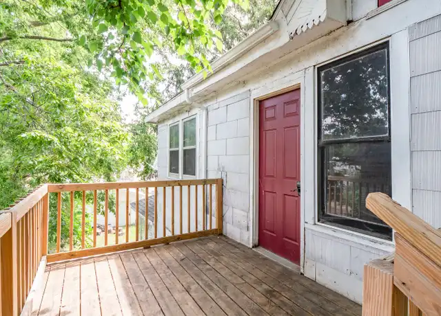 Property at 1541 D Ave NE, Cedar Rapids, IA, 52402, 4 beds, 2 baths, [object Object]