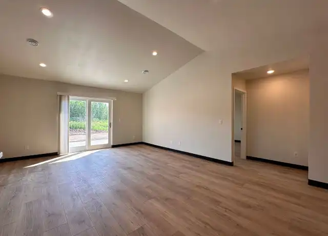 Property at 1663 Amy St Unit 1665, Green Bay, WI, 54302, 3 beds, 2 baths, [object Object]