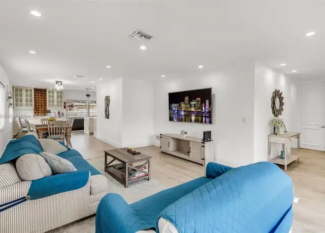 Property at 821 Harrison St Unit 821, Hollywood, FL, 33019, 3 beds, 2 baths, [object Object]