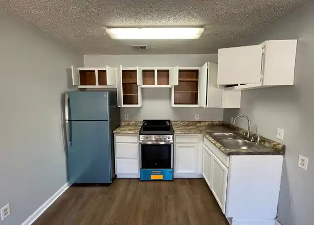 Property at 227 S Gee St, Jonesboro, AR, 72401, 1 bed, 1 bath, [object Object]