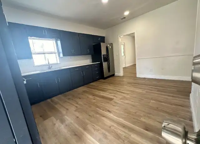 Property at 426 N Clements St, Gainesville, TX, 76240, 3 beds, 2 baths, [object Object]