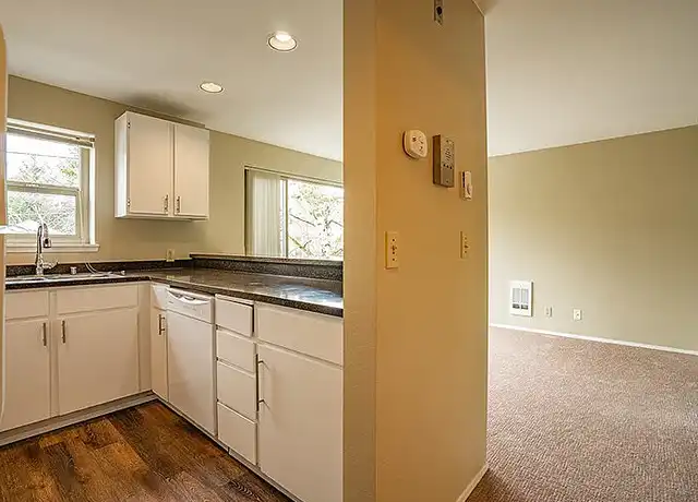 Property at Wallingford Avenue Apartments - 3426 Wallingford Ave N, Seattle, WA, 98103, 1 bed, 1 bath, [object Object]