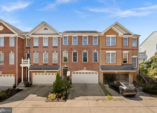 Property at 25657 America Sq, Chantilly, VA, 20152, 4 beds, 2.5 baths, [object Object]