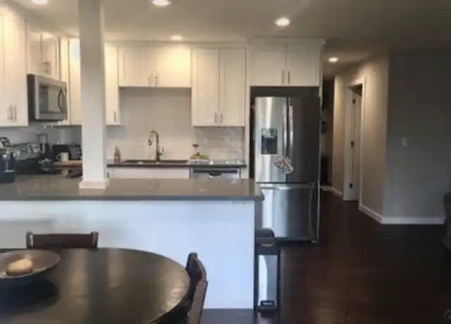 Property at 12415 NE 130th Ct, Kirkland, WA, 98034, 1 bed, 1 bath, [object Object]