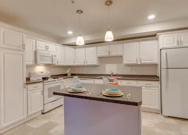 Property at Capitol Villa Apartments - 1700 E Grand River Ave, East Lansing, MI, 48823, 2 beds, 1 bath, [object Object]