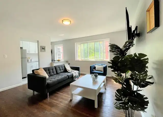 Property at Oak Ridge Apartments - 2700 Robinson Blvd, Penn Hills, PA, 15235, 1-2 bed, 1 bath, [object Object]
