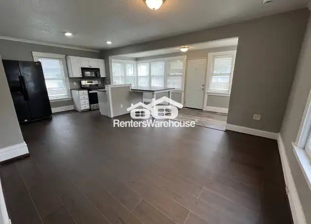 Property at 1035 20th Ave SE, Minneapolis, MN, 55414, 4 beds, 1 bath, [object Object]