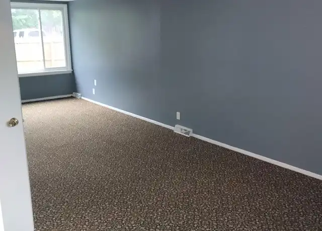 Property at 226 Martin St #9, Hartford, CT, 06120, 2 beds, 1.5 baths, [object Object]