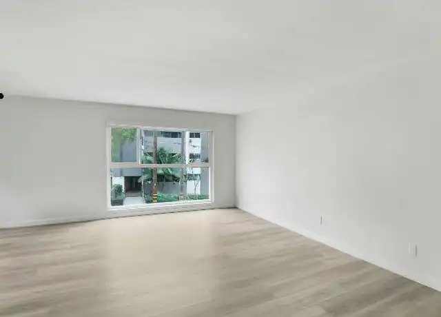Property at 8741 Shoreham Dr, West Hollywood, CA, 90069, 1 bed, 1 bath, [object Object]