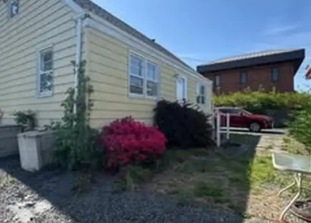 Property at 1424 Saint Georges Ave Unit rear, Avenel, NJ, 07001, 3 beds, 1 bath, [object Object]