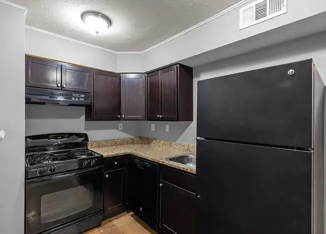 Property at Parkwood Apartments - 2501 S Big Bend Blvd, Saint Louis, MO, 63143, 1 bed, 1 bath, [object Object]