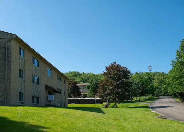 Property at North Pointe Commons - 100 Park Plaza Dr, Pittsburgh, PA, 15229, 1-2 bed, 1-1.5 bath, [object Object]
