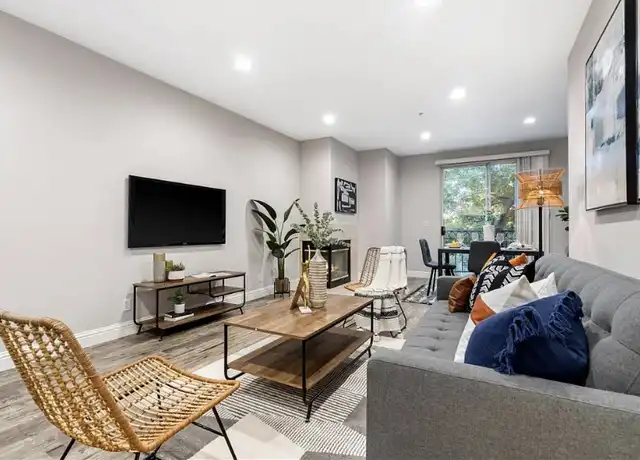 Property at 951 S 12th St, San Jose, CA, 95112, 1 bed, 1 bath, [object Object]