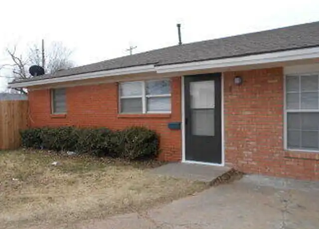 Property at 1905 41st St Unit B, Lubbock, TX, 79412, 3 beds, 1 bath, [object Object]