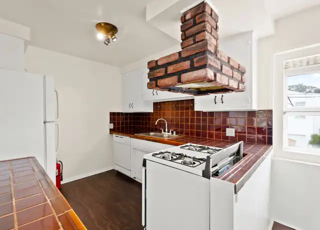 Property at 431 Venice Way Unit 433-2, Venice, CA, 90291, 2 beds, 1 bath, [object Object]