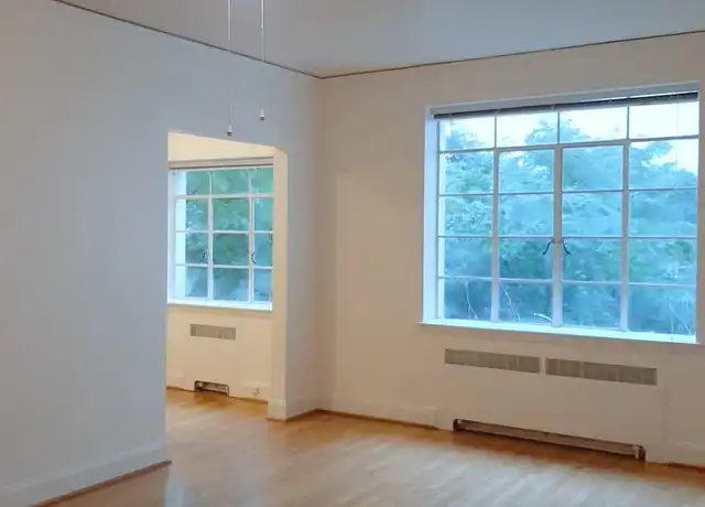 Property at 1975 NW Everett St, Portland, OR, 97209, 0 beds, 1 bath, [object Object]