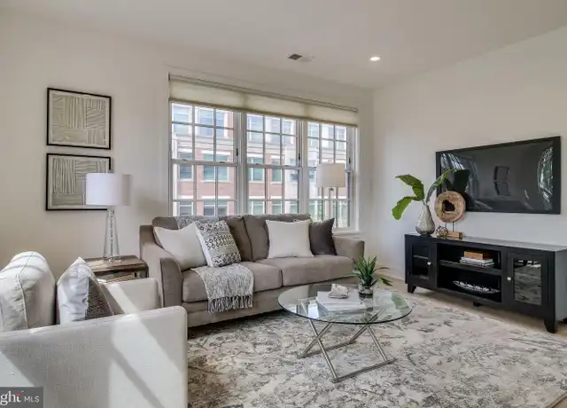Property at 521 N Washington St #201, Alexandria, VA, 22314, 2 beds, 2 baths, [object Object]