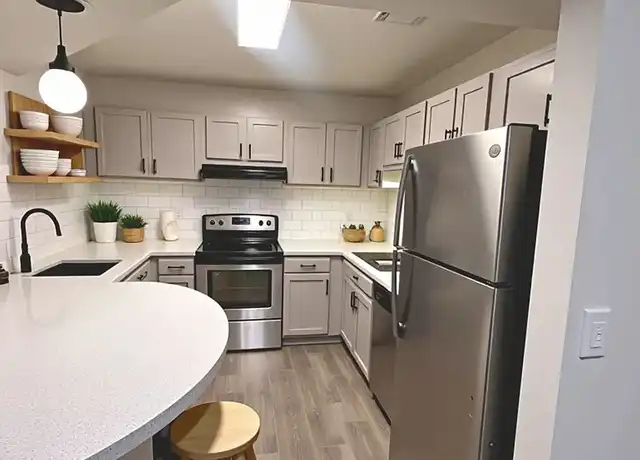 Property at Spring Valley - 1858 Thompson Bridge Rd, Gainesville, GA, 30501, 1 bed, 1 bath, [object Object]