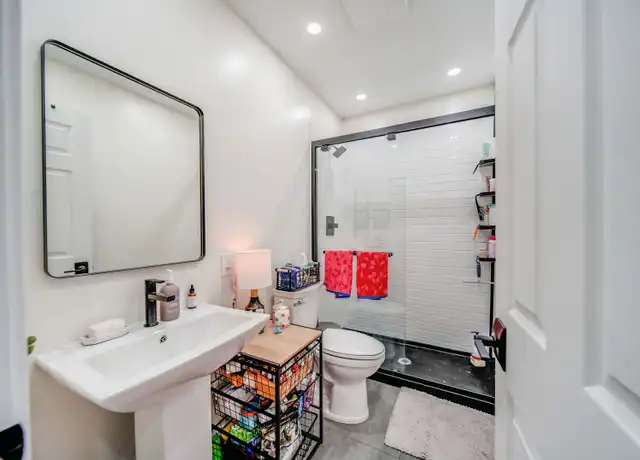 Property at 72 E Frambes Ave, Columbus, OH, 43201, 5 beds, 2 baths, [object Object]
