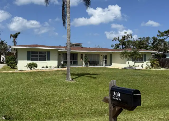 Property at 309 Parkdale Dr, Venice, FL, 34285, 2 beds, 2 baths, [object Object]