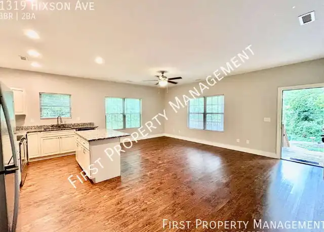 Property at 1319 Hixson Ave, Hixson, TN, 37343, 3 beds, 2 baths, [object Object]