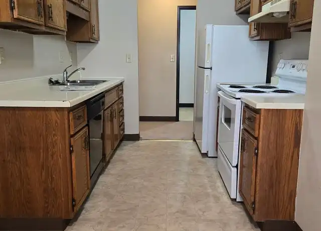 Property at 1408 Oak Manor Ave S Unit 123, Fargo, ND, 58103, 2 beds, 1 bath, [object Object]