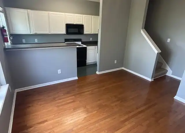 Property at 125 N Washington St Unit 06, Bloomington, IN, 47404, 3 beds, 2.5 baths, [object Object]