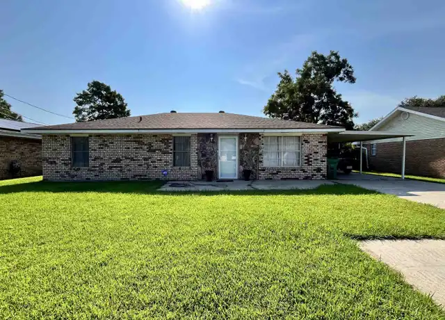 Property at 107 Diplomat Way, Thibodaux, LA, 70301, 2 beds, 2 baths, [object Object]
