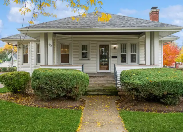 Property at 102 Park Pl, Libertyville, IL, 60048, 2 beds, 1 bath, [object Object]