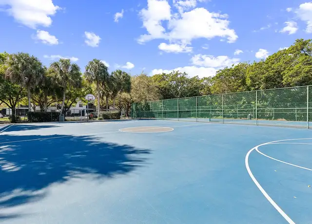 Photo of 10900 NW 17th St, Plantation, FL 33322