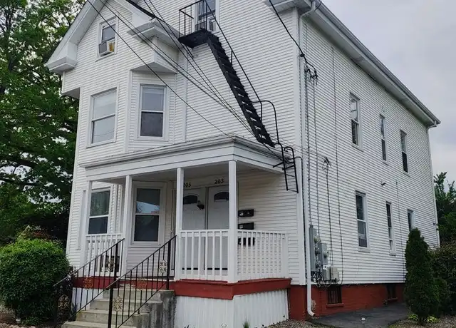 Property at 203 Woodbine St Unit 2, Cranston, RI, 02910, 2 beds, 1 bath, [object Object]