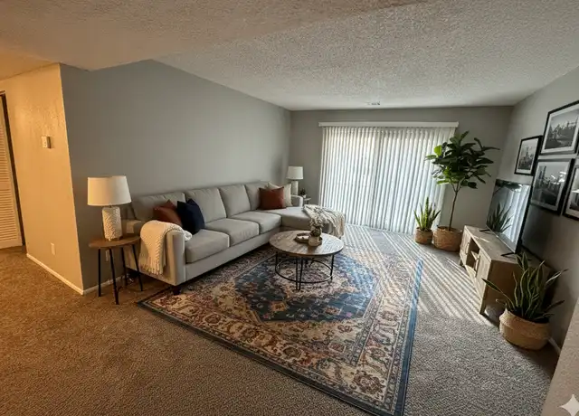 Property at 519 W 27th St S Unit 585-201, Wichita, KS, 67217, 1 bed, 1 bath, [object Object]