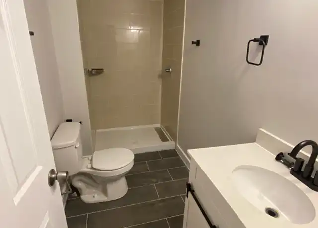 Property at 576 E Fall Creek Parkway North Dr Unit 6, Indianapolis, IN, 46205, 2 beds, 1 bath, [object Object]