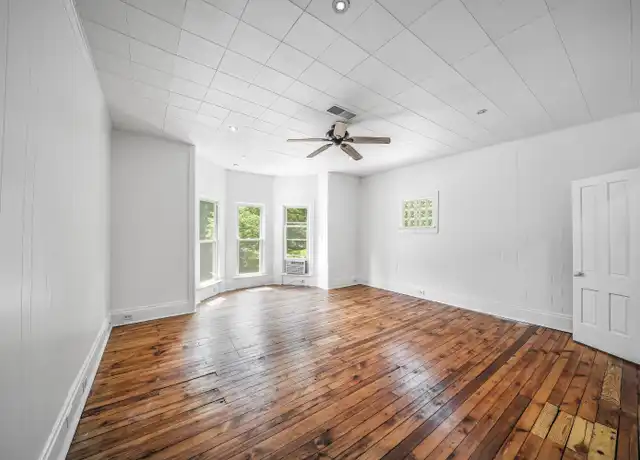 Property at 309 Lake St, Kent, OH, 44240, 1 bed, 1 bath, [object Object]