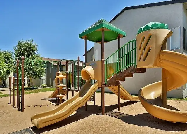 Photo of 43336 Gadsden Ave, Lancaster, CA 93534