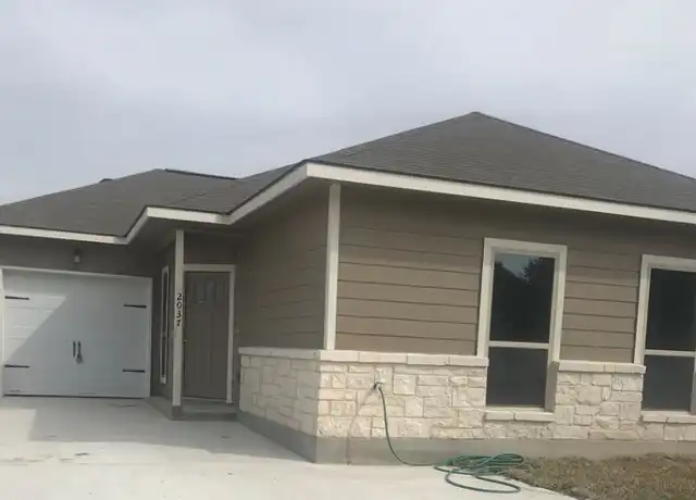 Property at 2037 N Ranch Estates Blvd, New Braunfels, TX, 78130, 3 beds, 2 baths, [object Object]